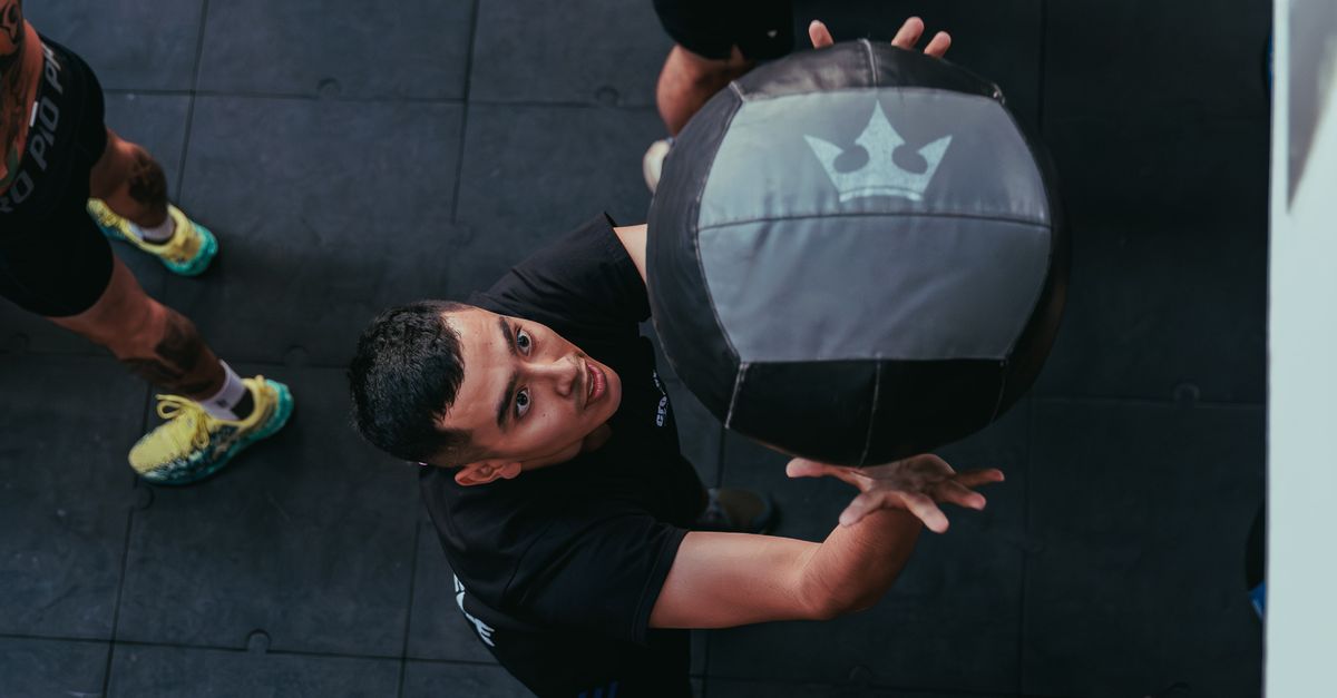 Overcoming Challenges with Support from Fitness Professionals