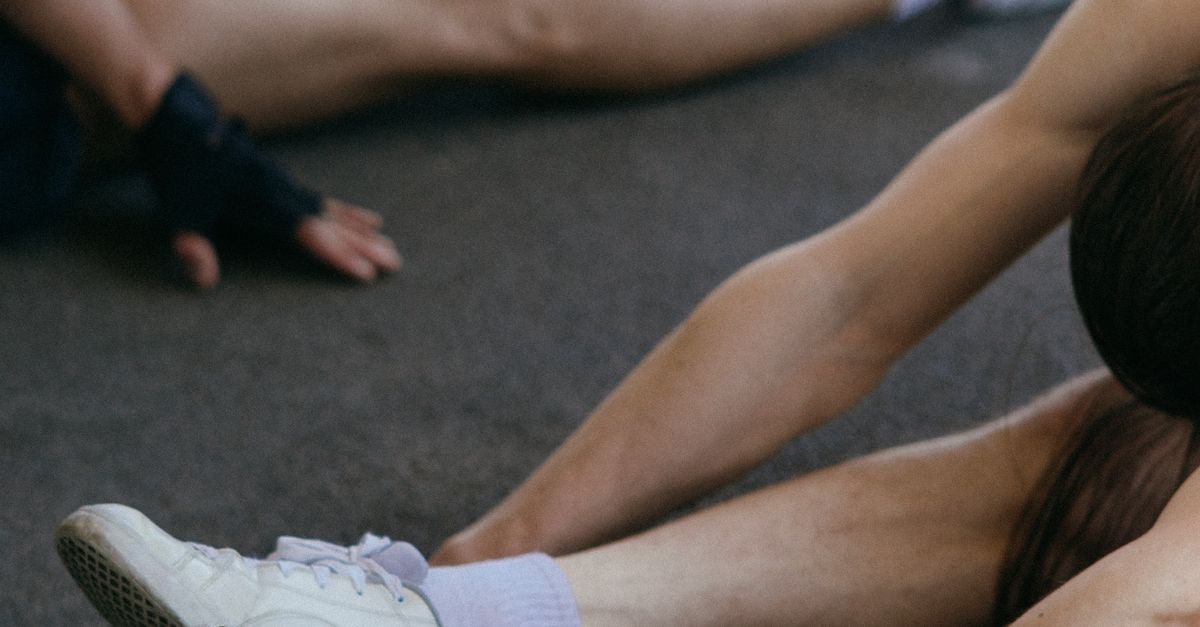Understanding the Differences Between Yoga and Pilates in Group Classes